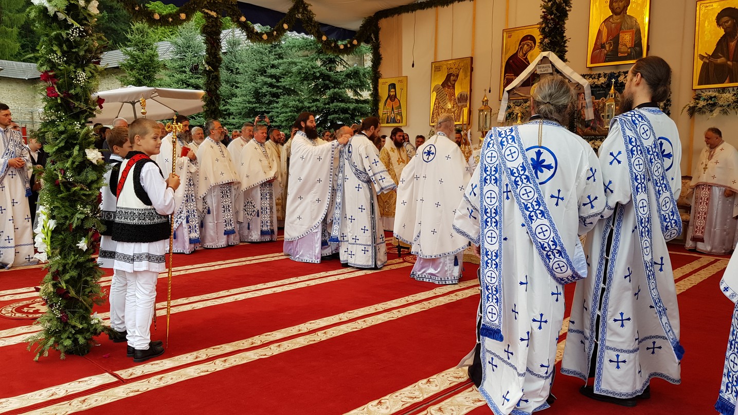 Hramul cel mare al Putnei: „O numim Maica Domnului și avem credință că este și Maica noastră a tuturor”