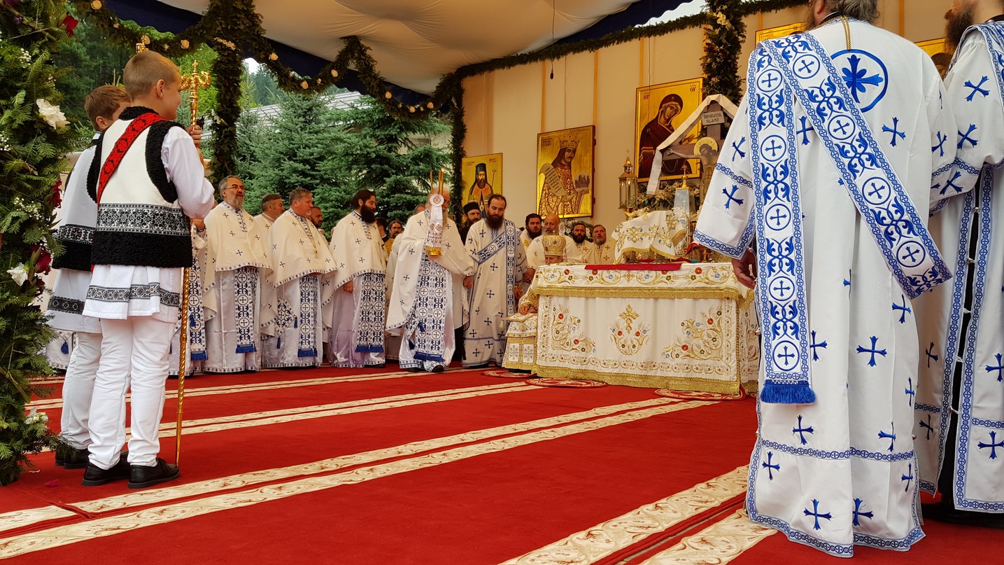 Hramul cel mare al Putnei: „O numim Maica Domnului și avem credință că este și Maica noastră a tuturor”