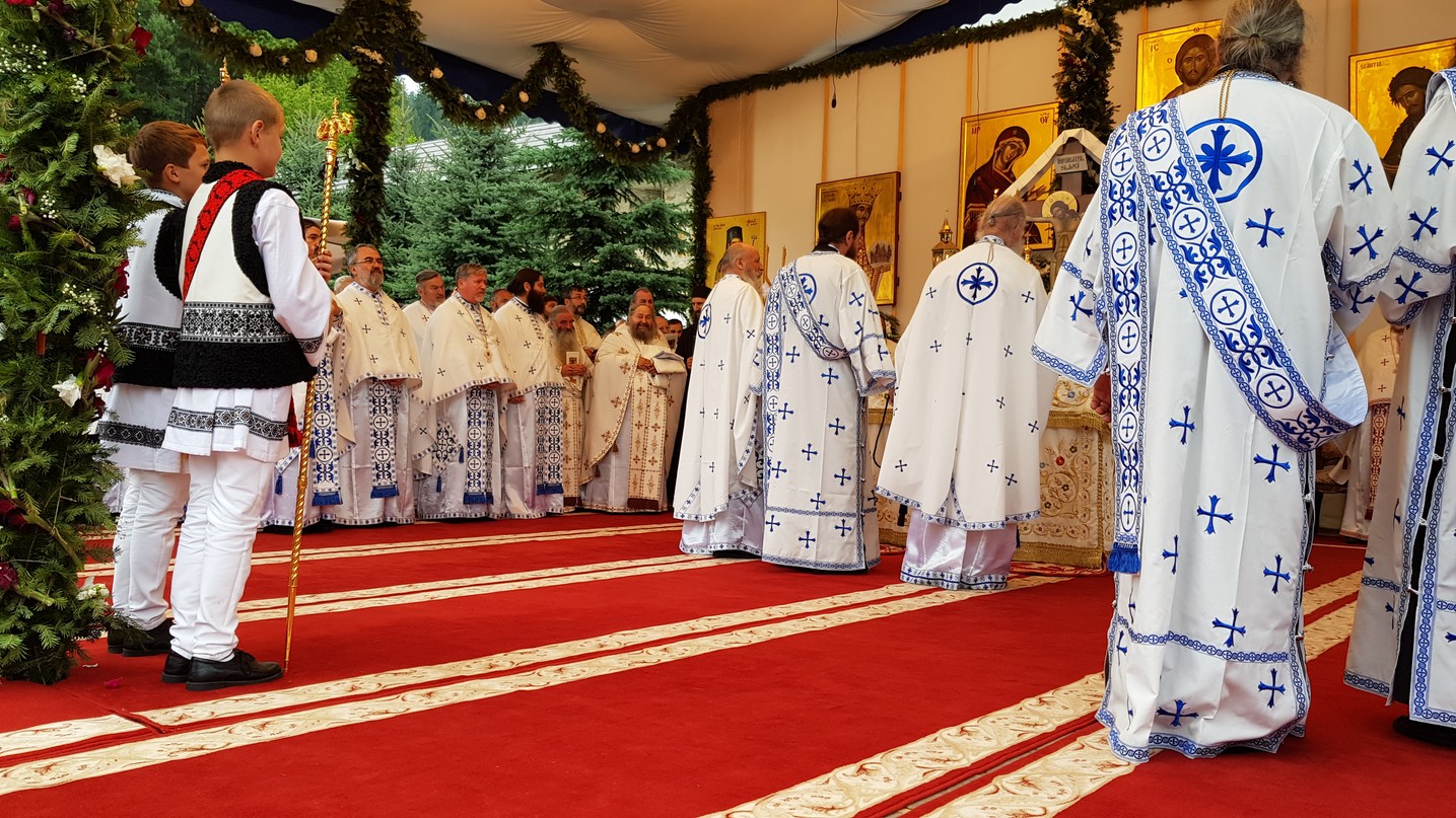 Hramul cel mare al Putnei: „O numim Maica Domnului și avem credință că este și Maica noastră a tuturor”