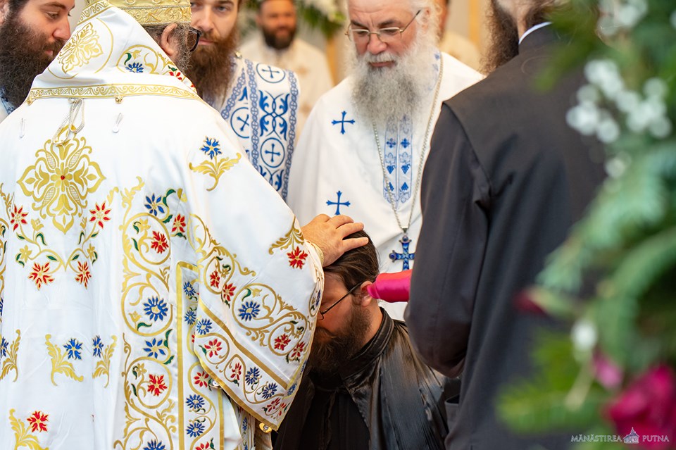 Hramul cel mare al Putnei: „O numim Maica Domnului și avem credință că este și Maica noastră a tuturor”