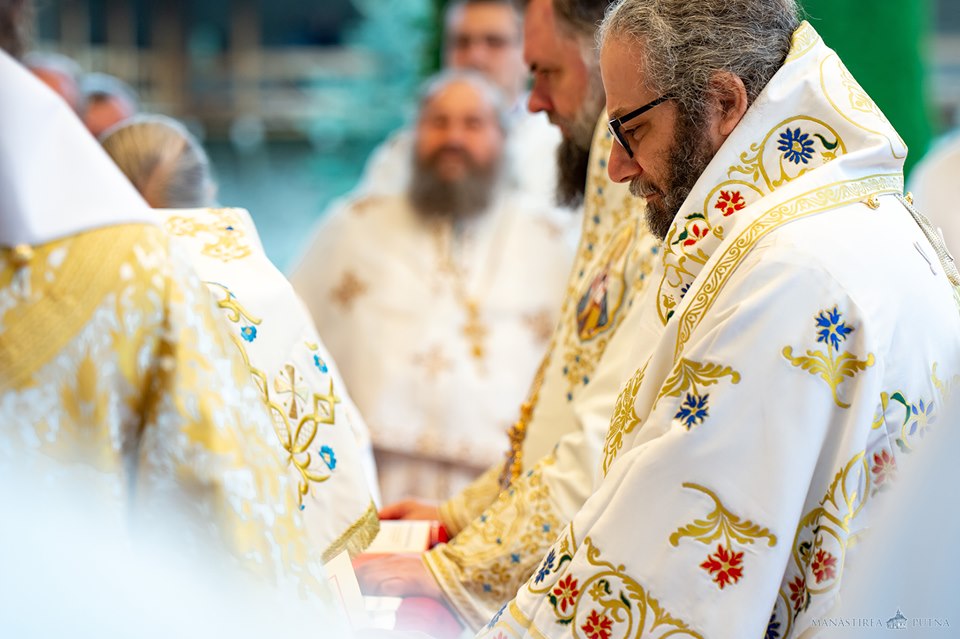 Hramul cel mare al Putnei: „O numim Maica Domnului și avem credință că este și Maica noastră a tuturor”