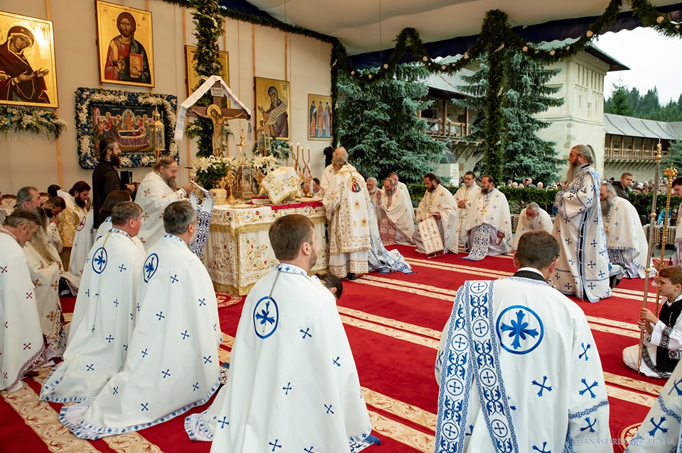 Hramul cel mare al Putnei: „O numim Maica Domnului și avem credință că este și Maica noastră a tuturor”