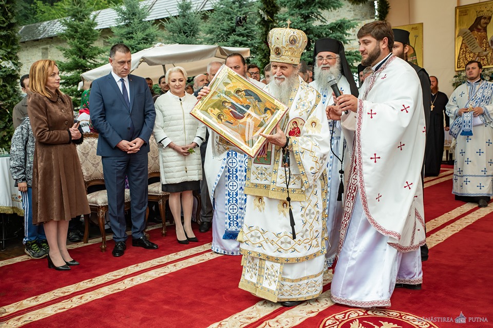 Hramul cel mare al Putnei: „O numim Maica Domnului și avem credință că este și Maica noastră a tuturor”