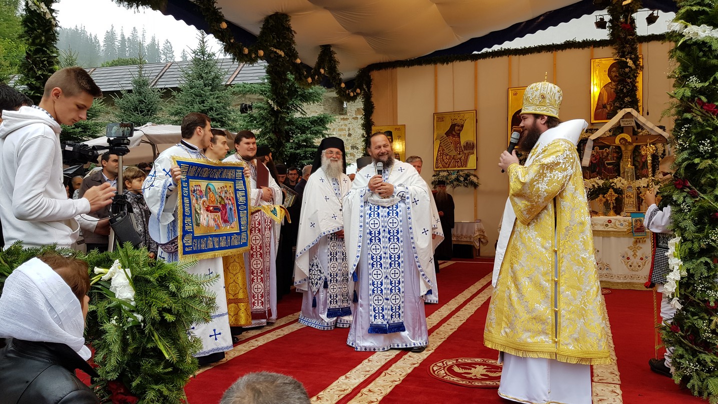 Hramul cel mare al Putnei: „O numim Maica Domnului și avem credință că este și Maica noastră a tuturor”