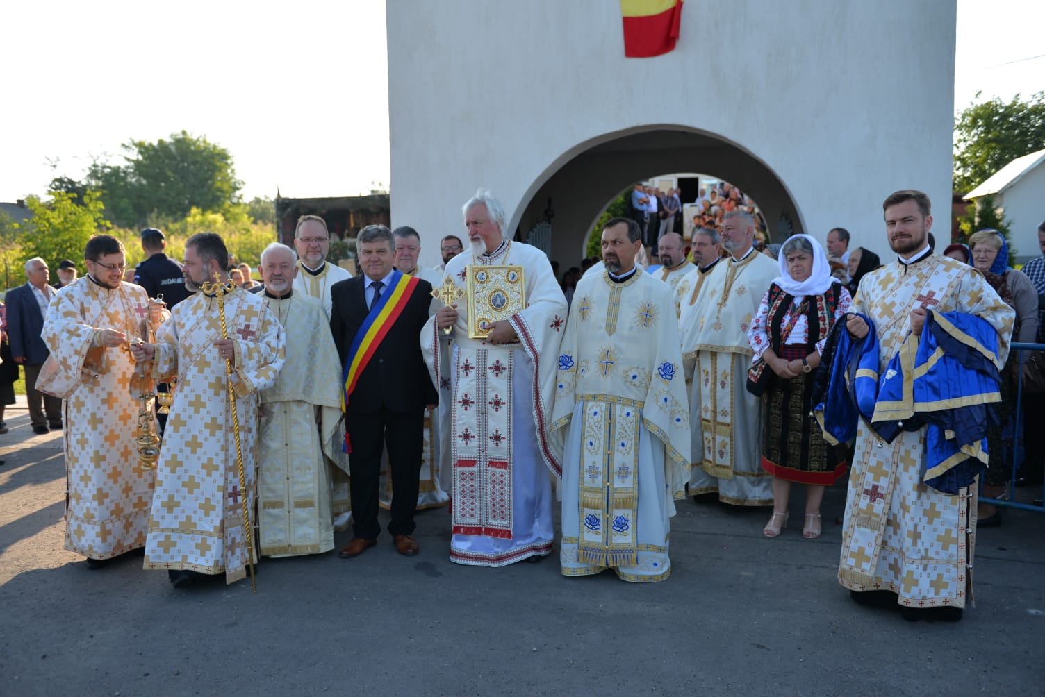 foto: Bogdan Bulgariu Biserica din Rediu – Ruginoasa a fost sfințită de Mitropolitul Moldovei și Bucovinei