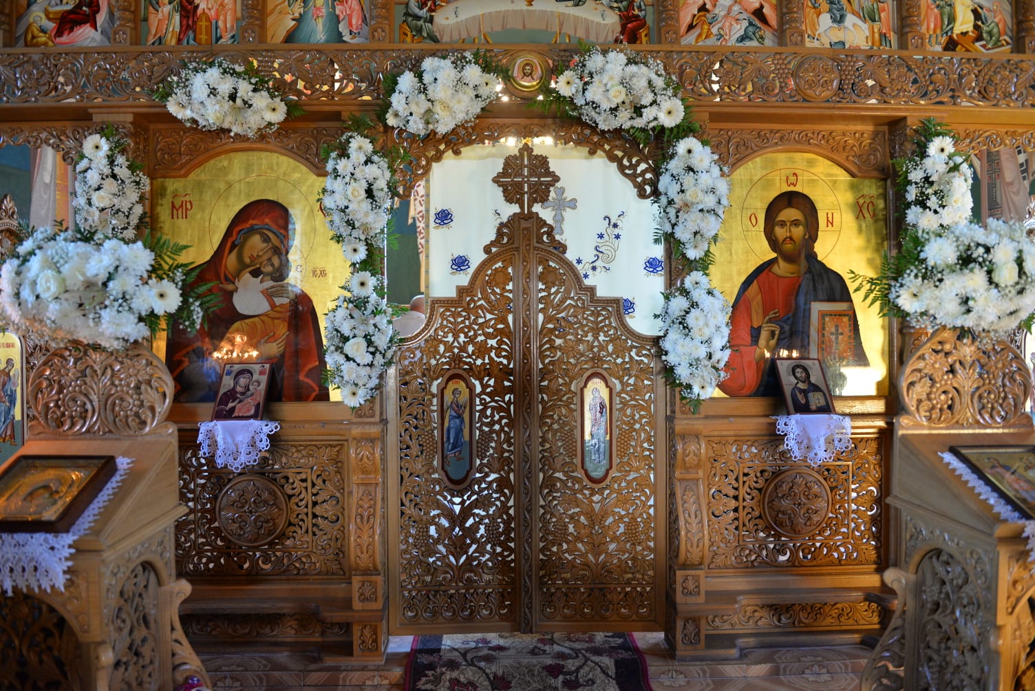 foto: Bogdan Bulgariu Biserica din Rediu – Ruginoasa a fost sfințită de Mitropolitul Moldovei și Bucovinei