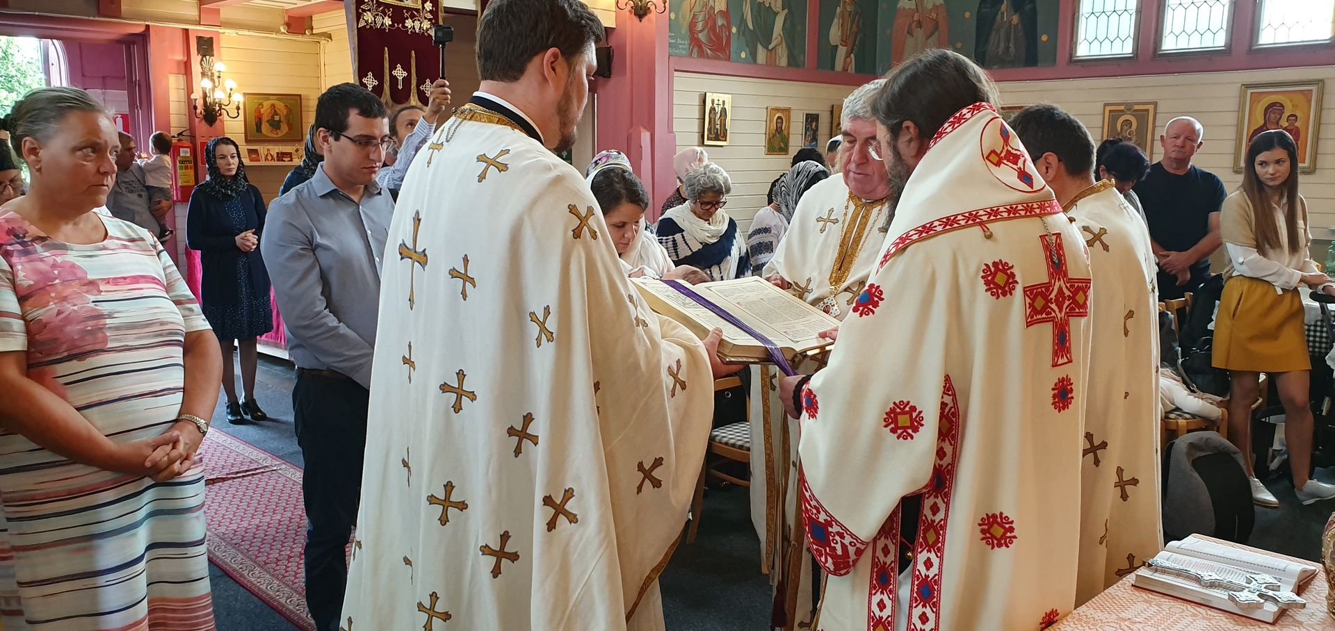 PS Macarie i-a vizitat pe românii din sud-vestul Suediei