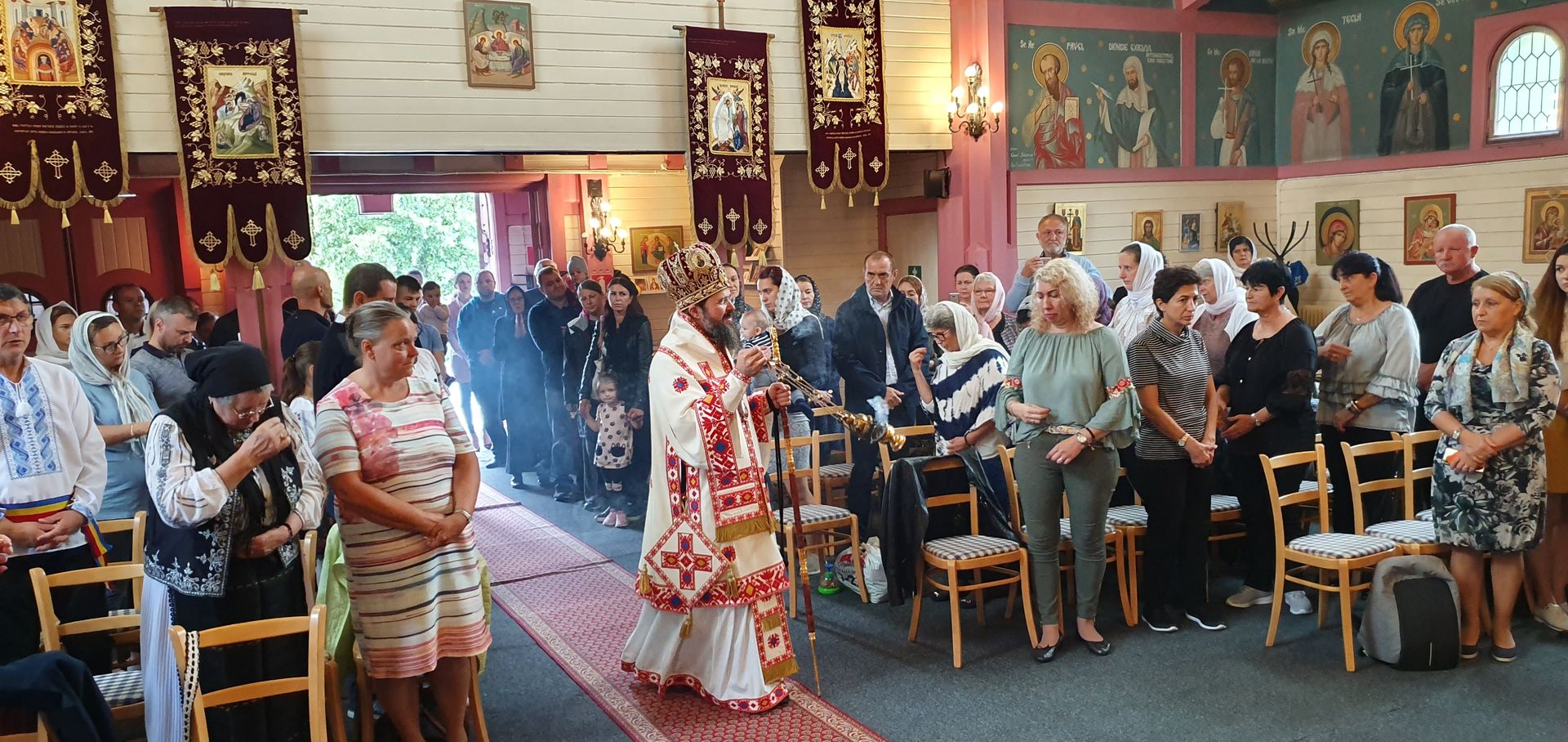 PS Macarie i-a vizitat pe românii din sud-vestul Suediei