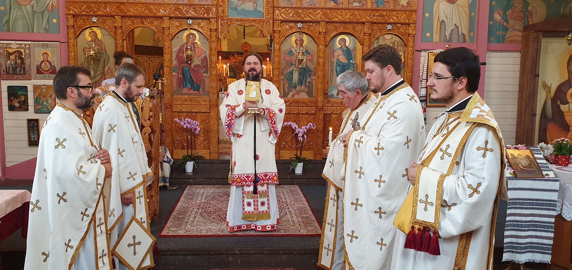 PS Macarie i-a vizitat pe românii din sud-vestul Suediei