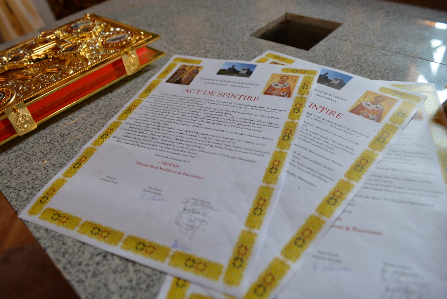 foto: Bogdan Bulgariu Biserica din Rediu – Ruginoasa a fost sfințită de Mitropolitul Moldovei și Bucovinei