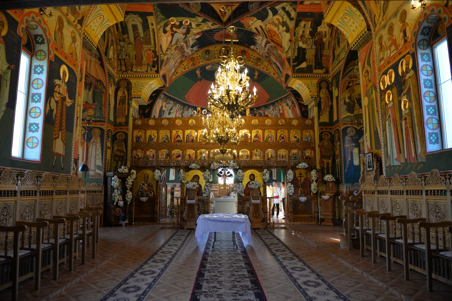 foto: Bogdan Bulgariu Biserica din Rediu – Ruginoasa a fost sfințită de Mitropolitul Moldovei și Bucovinei