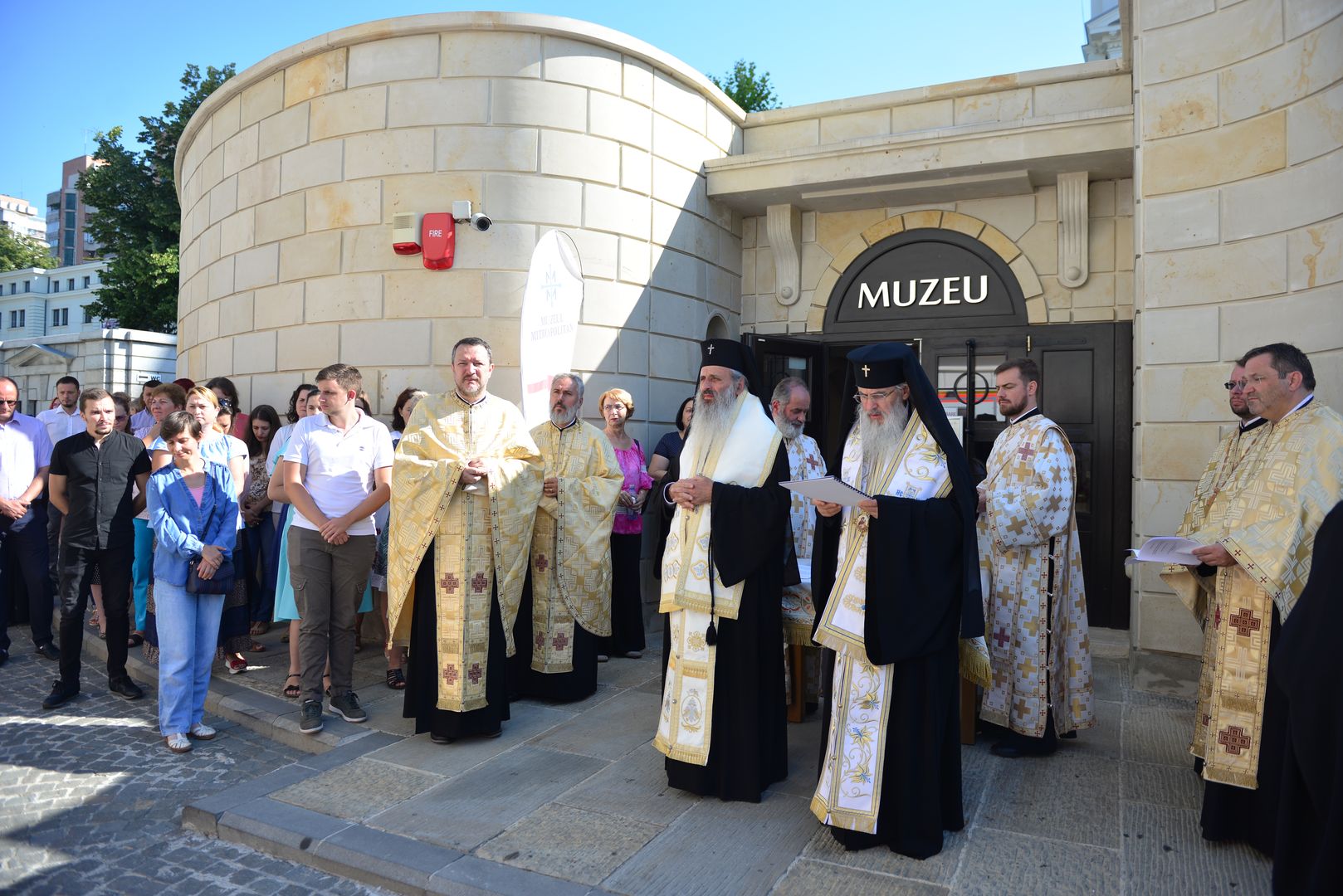 Fundația medicală Providența Iași a primit două ambulanțe de la Crucea Roșie din Bavaria