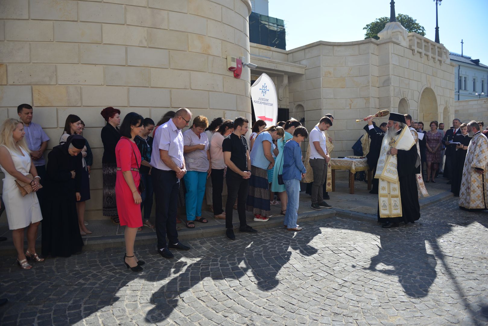 Fundația medicală Providența Iași a primit două ambulanțe de la Crucea Roșie din Bavaria