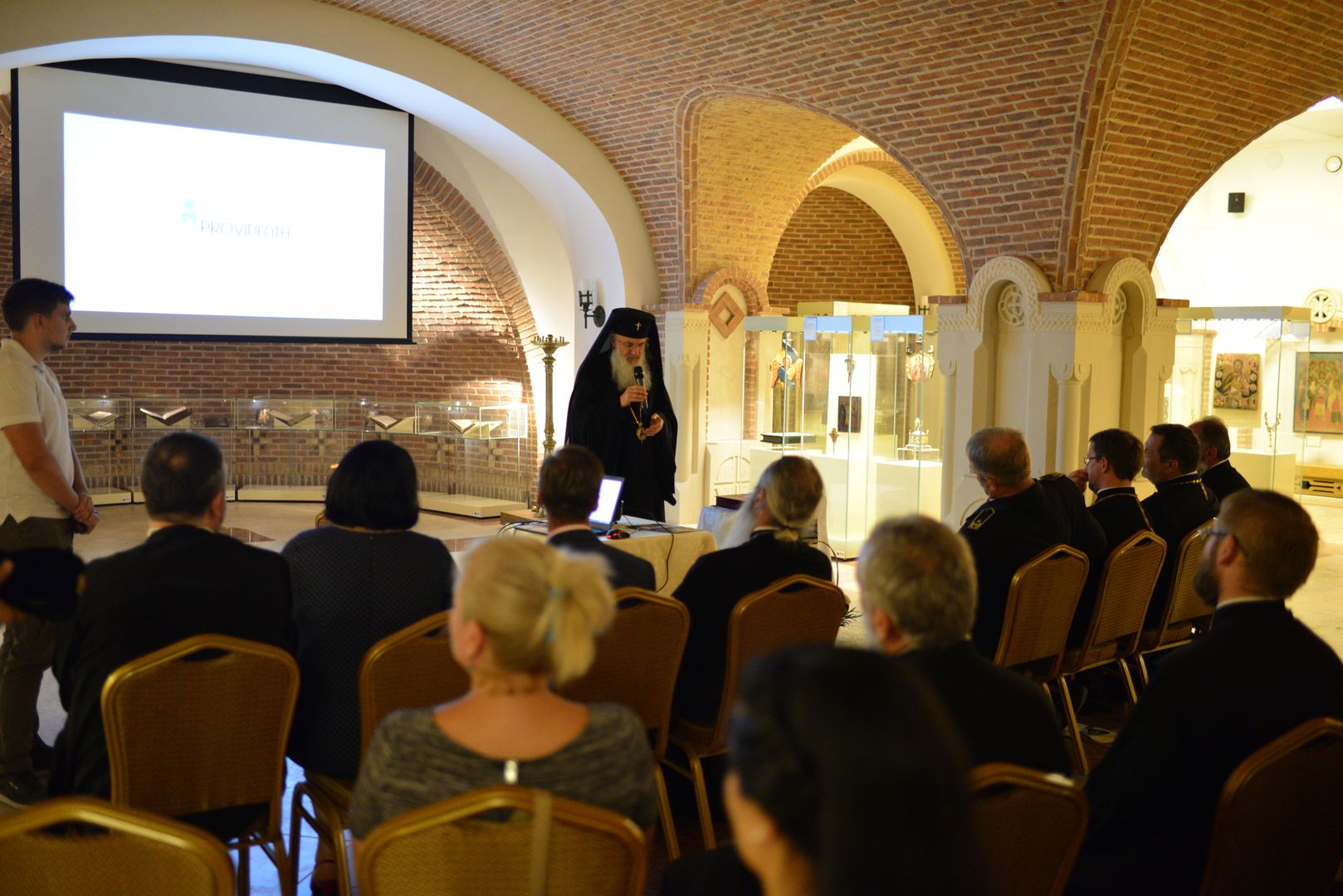 Fundația medicală Providența Iași a primit două ambulanțe de la Crucea Roșie din Bavaria