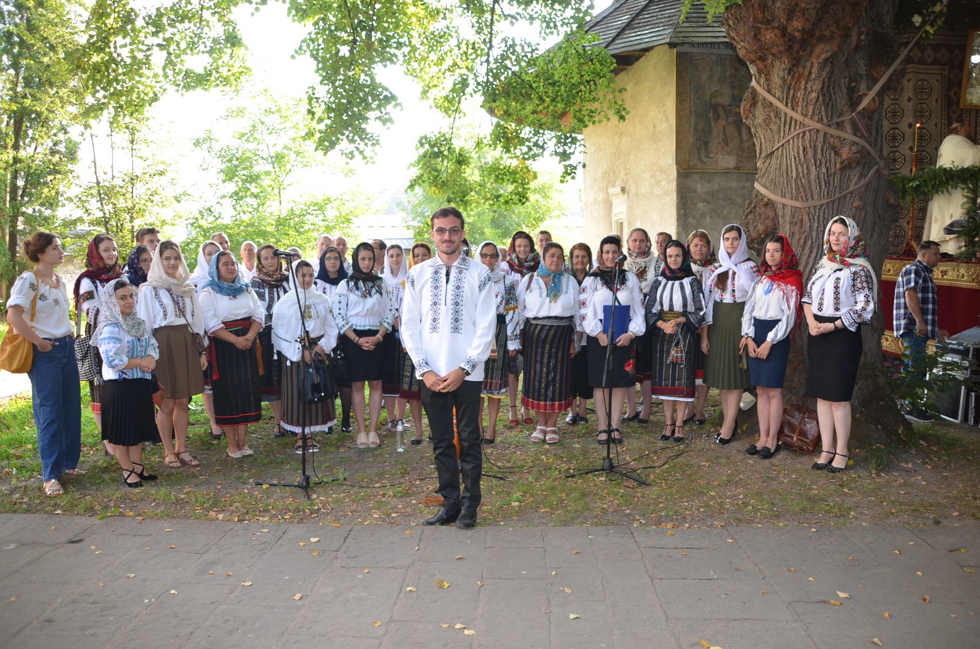 IPS Arhiepiscop Pimen, la împlinirea a 90 de ani: „Sunt copilul răsfățat al bucovinenilor!”