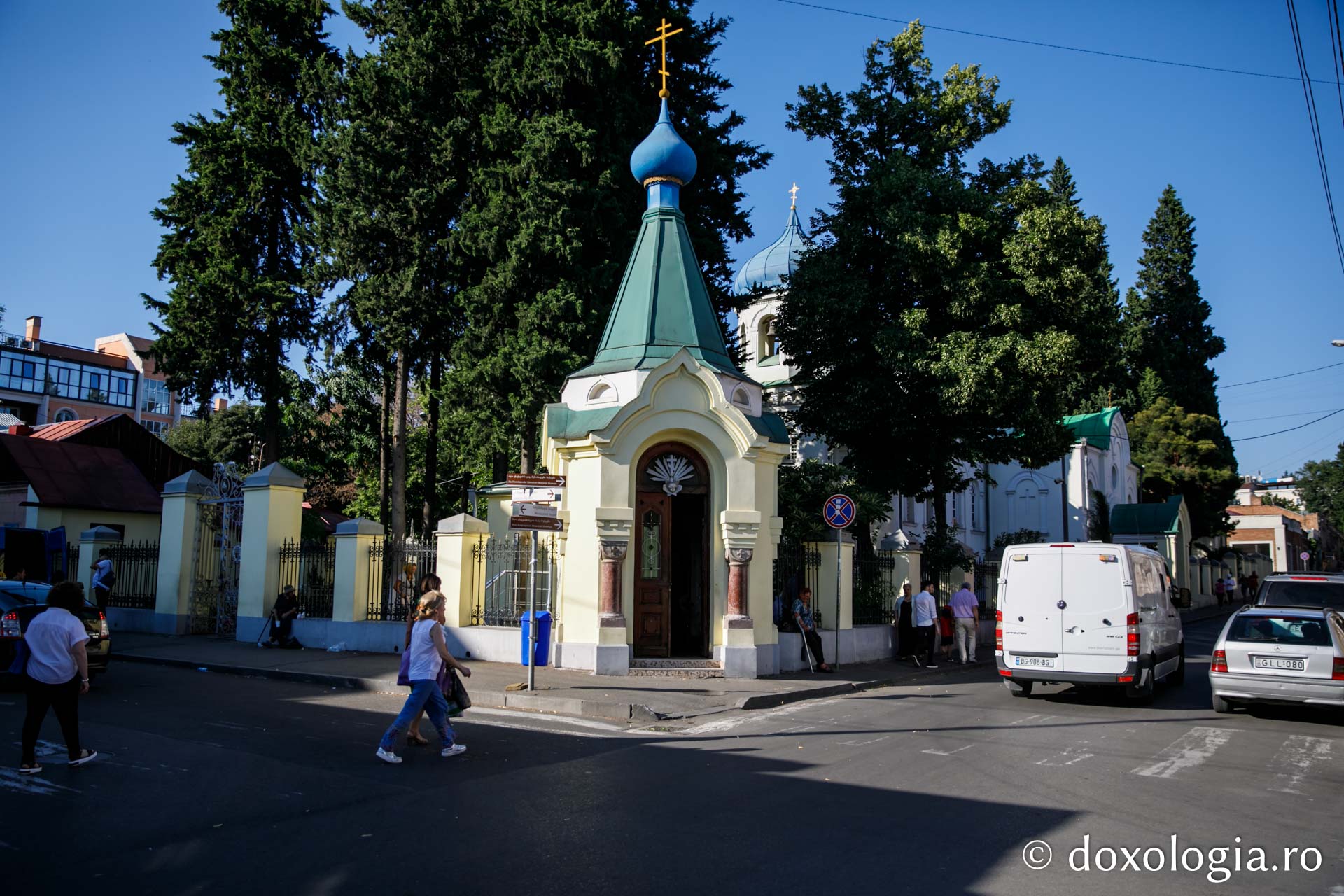 (Foto) Paşi de pelerin la Biserica „Sfântul Alexandru Nevski” – Tbilisi, Georgia