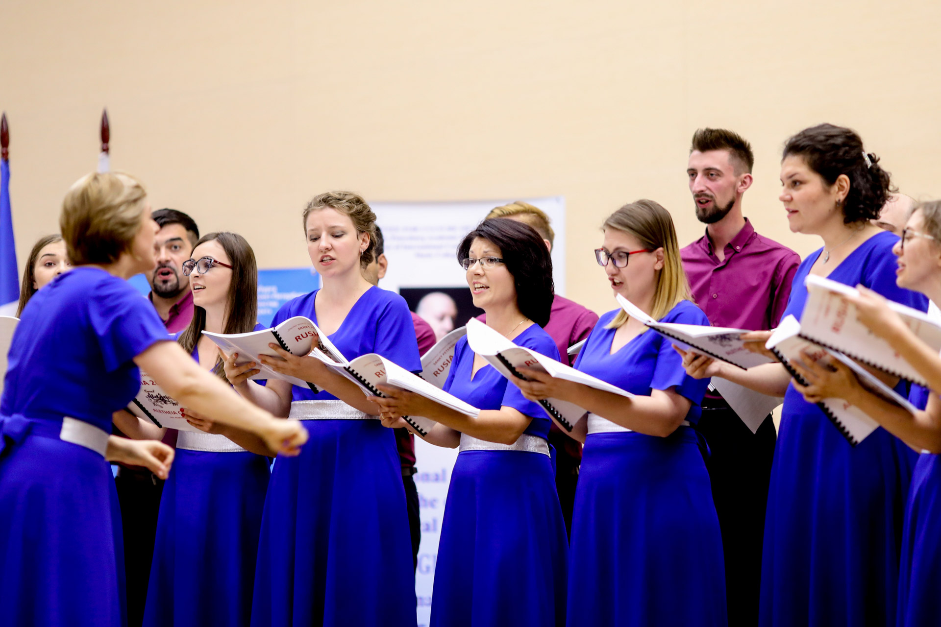 Cinci premii pentru România: Corul Aletheia al Bisericii Bărboi din Iași a câștigat la Festivalul „The Singing World” din Sankt Petersburg