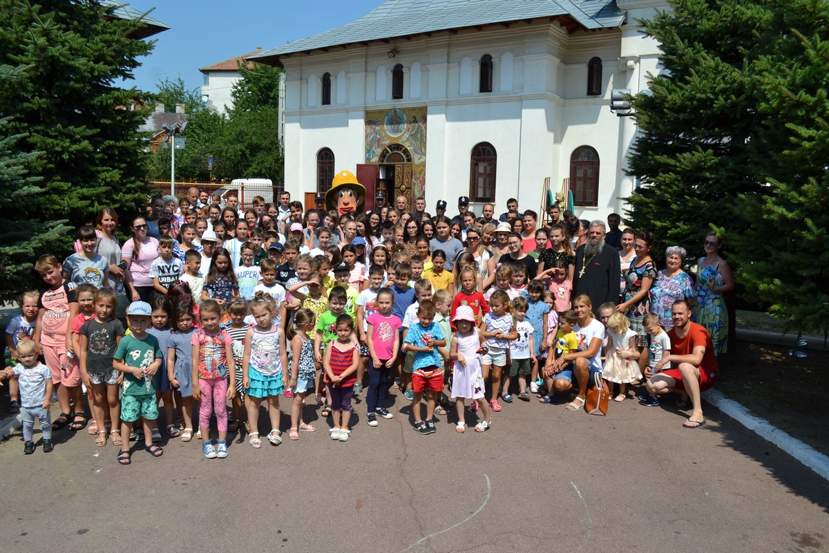 Copiii din Botoşani, învăţaţi cum să-şi salveze viaţa în caz de incendiu