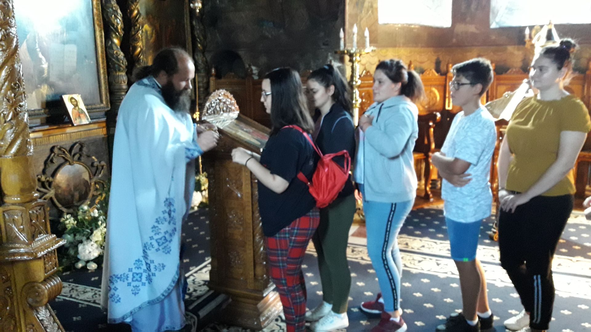 Pelerinaj al copiilor din Parohia Tomești I la mănăstirile din împrejurimile Iașului