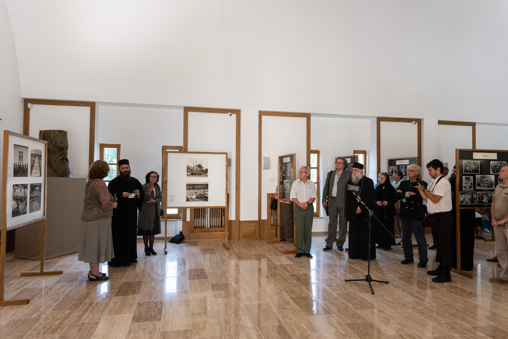 Expoziția „Satul bucovinean” s-a deschis la Mănăstirea Putna