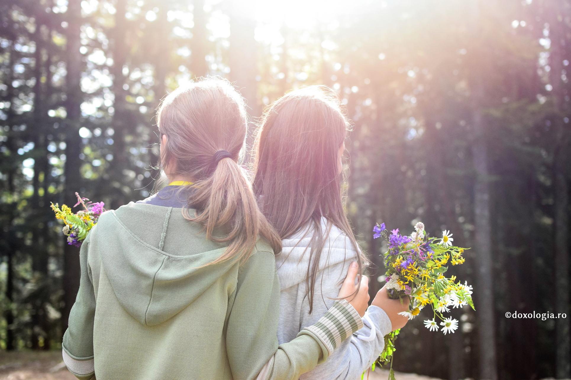 Spre ce ne orientăm fiicele – carieră sau familie?