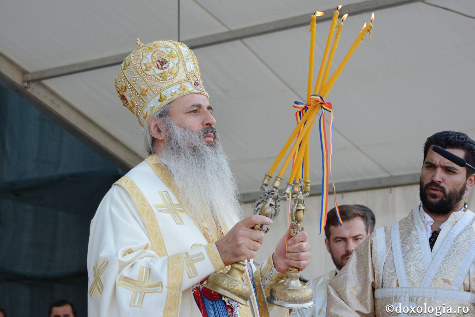 ITOM 2019 - Sfânta Liturghie la Catedrala Mitropolitană din Iași. IPS Teofan: „Este cea mai bună investiție pentru că aici câștigi o viață frumoasă, liberă, demnă, care merită a fi trăită, și dincolo dobândești și veșnicia”