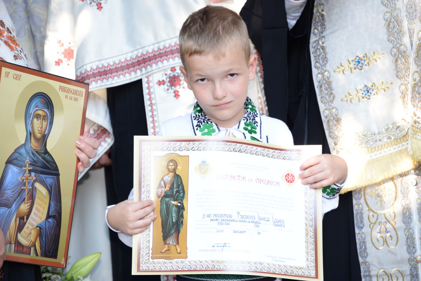 IPS Mitropolit Teofan a sfințit altarul de vară al Parohiei Poienița: a fost prima vizită a ierarhului în această localitate