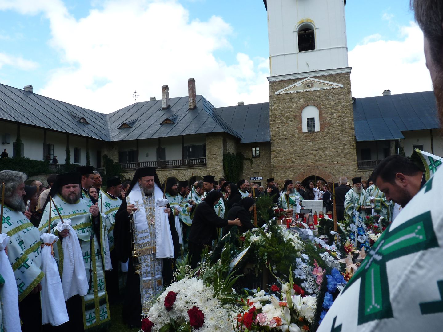 Părintele Filaret Teodorescu a fost înmormântat la Mănăstirea Neamț