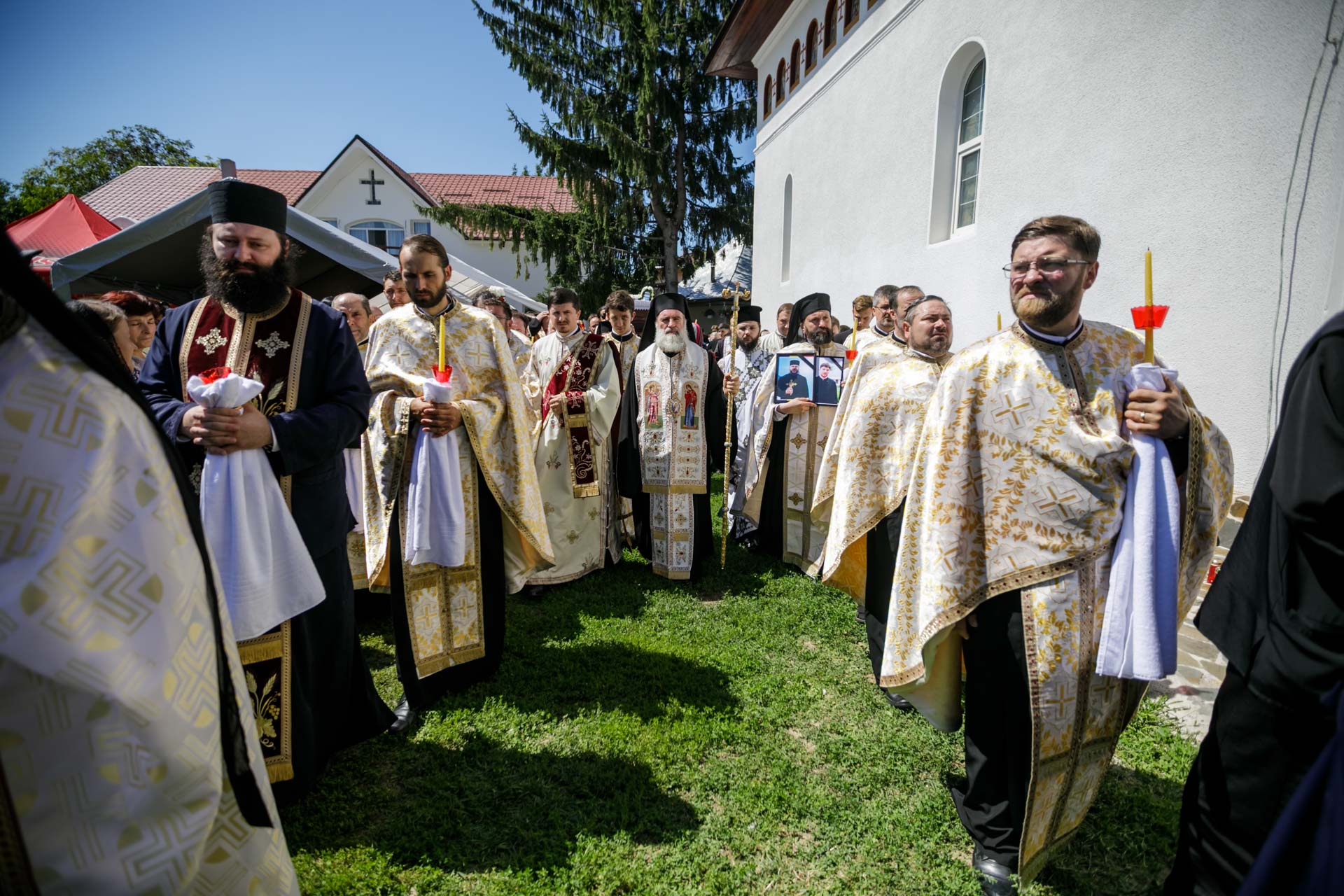 Părintele Marius Gabriel Bărăscu a fost înmormântat