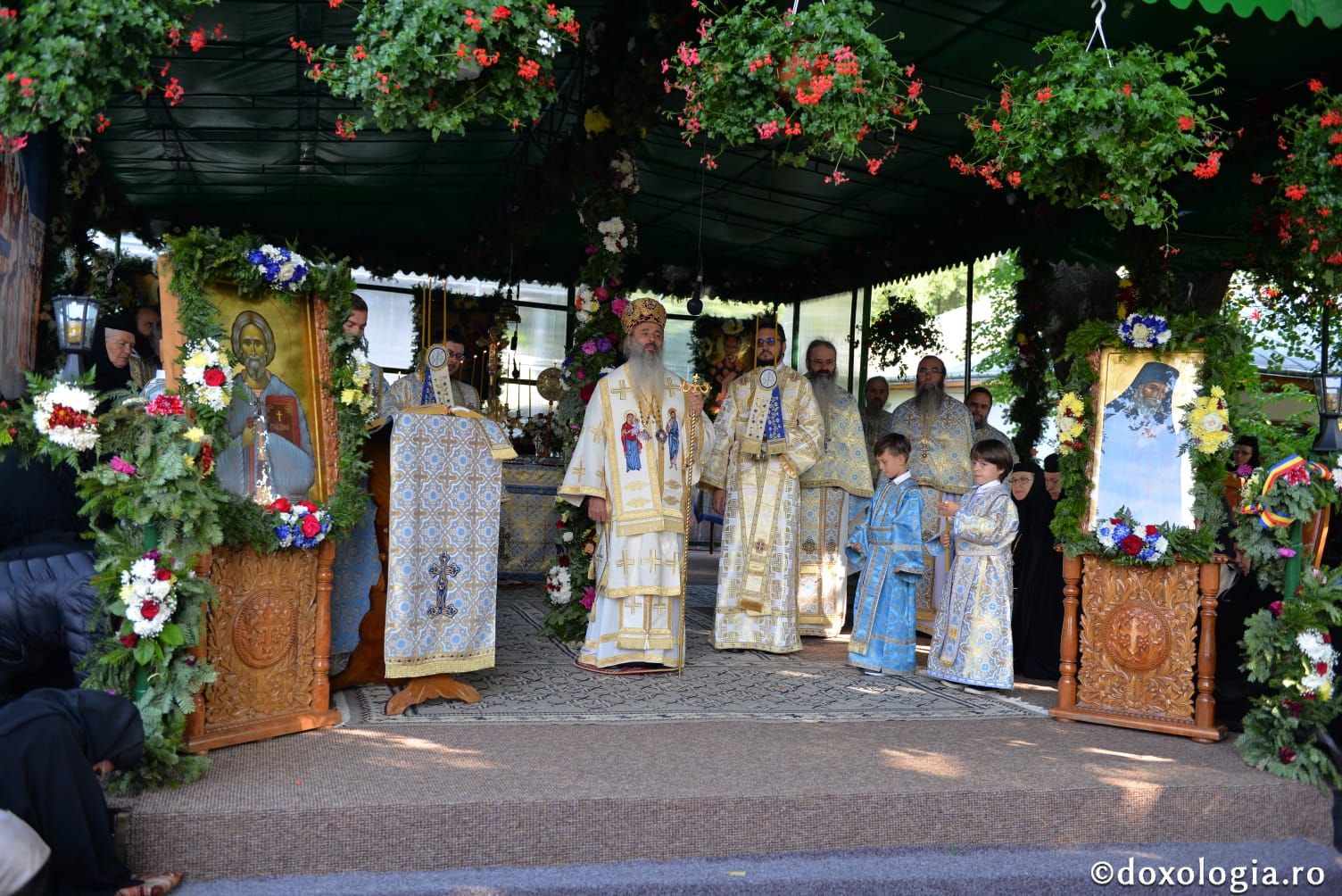Sărbătorile Mănăstirii Văratec: IPS Teofan a slujit în cinstea Sfântului Gheorghe Pelerinul
