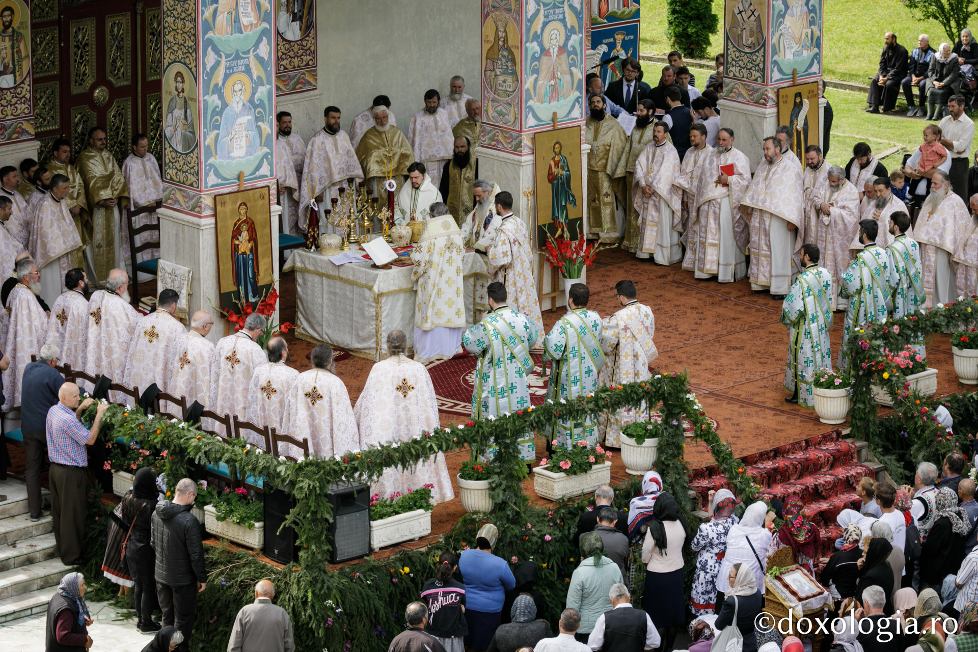 foto: Oana Nechifor Sărbătoarea Sfântului Ioan Iacob la Seminarul Teologic de la Mănăstirea Neamț – au început sărbătorile Sfinților Nemțeni
