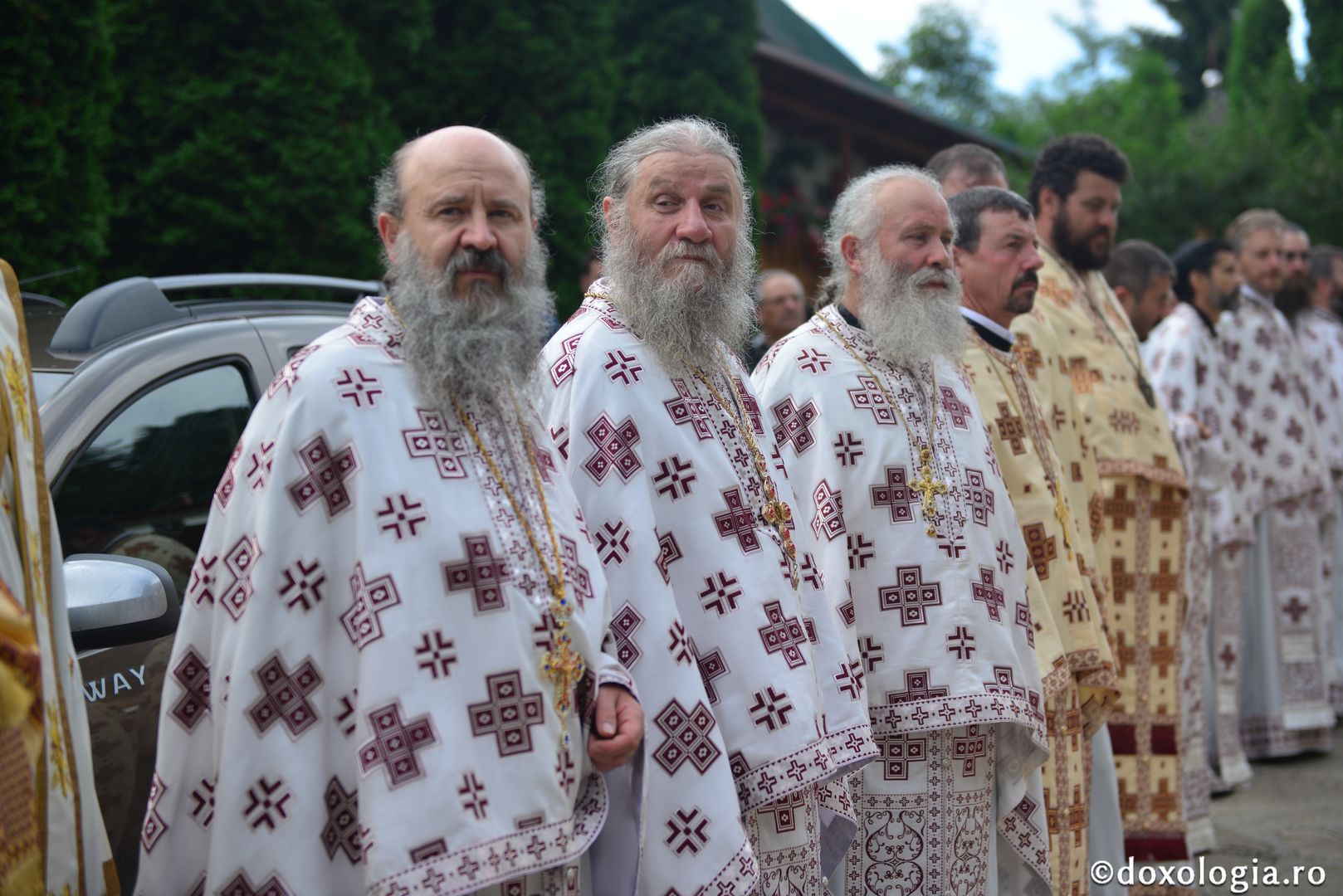 Părintele Mitropolit Serafim la Mănăstirea Sihla: „Pentru că a făcut această asceză, Sfânta Teodora a biruit firea ei pământească”