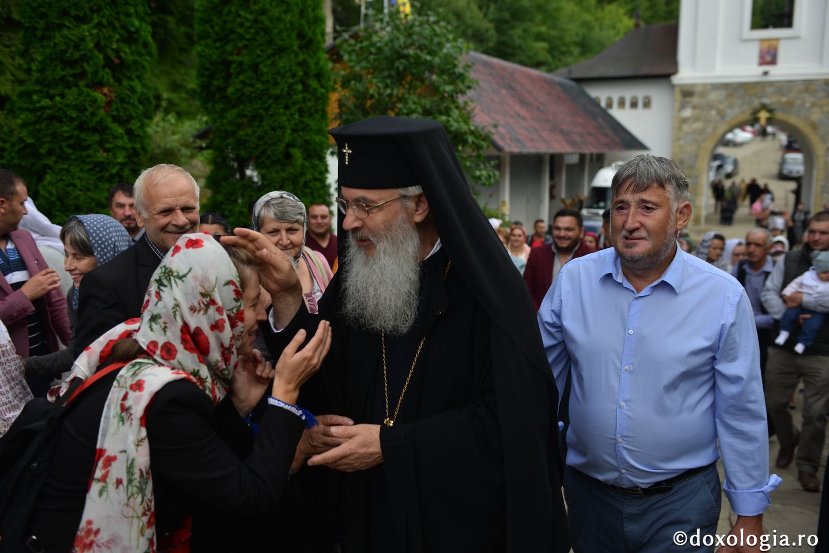 Părintele Mitropolit Serafim la Mănăstirea Sihla: „Pentru că a făcut această asceză, Sfânta Teodora a biruit firea ei pământească”