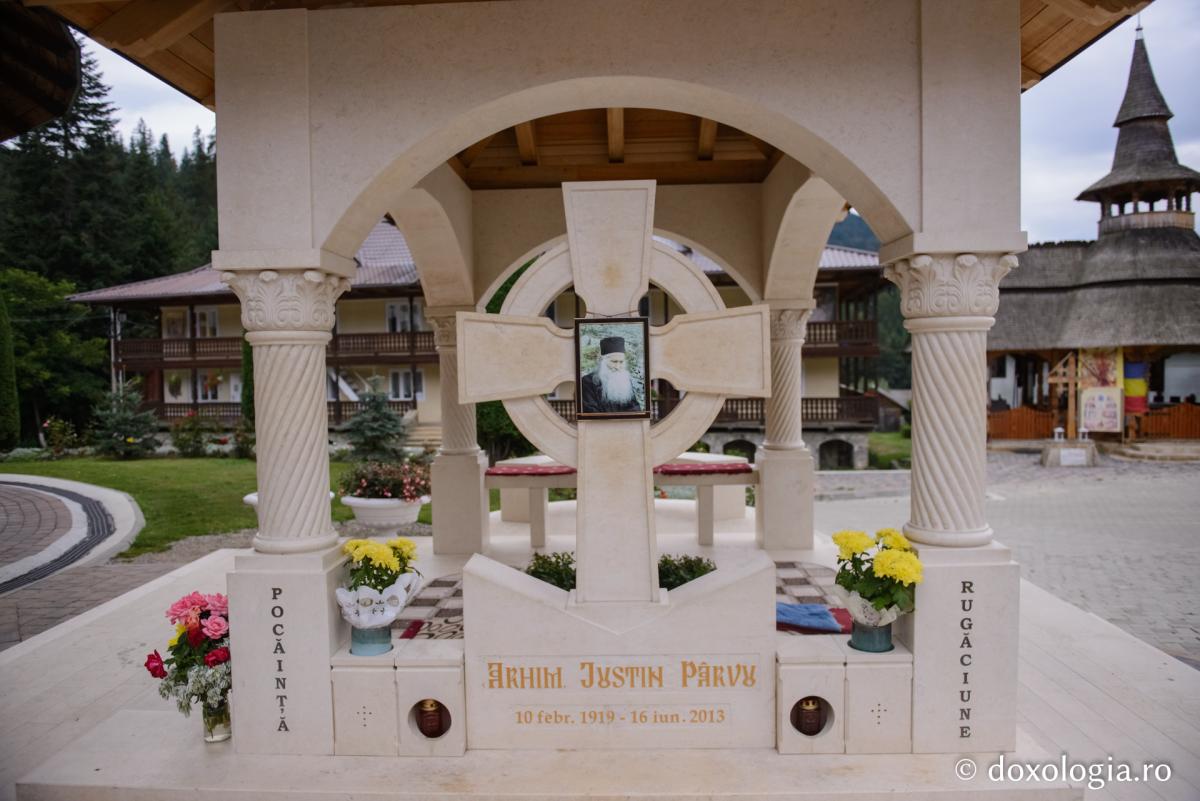 O viață întru Hristos și pentru Hristos – Părintele Justin, duhovnicul României