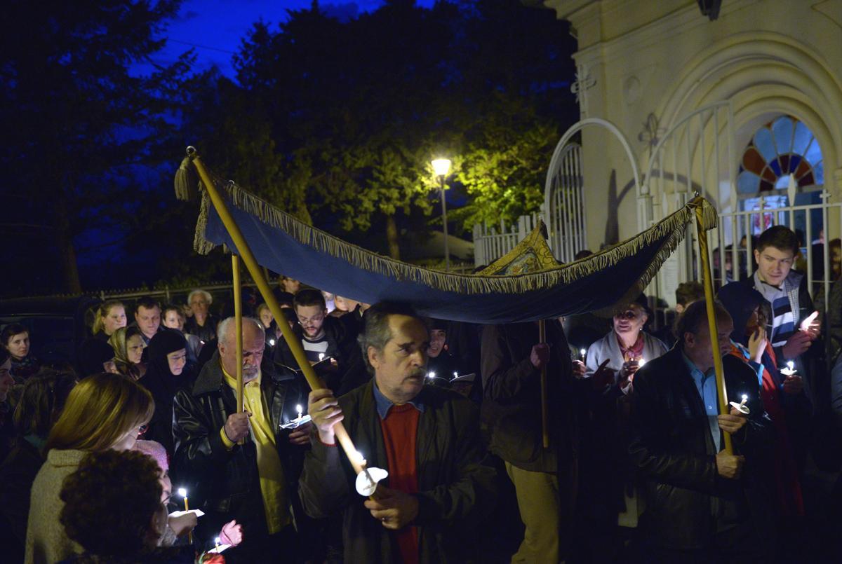 procesiune cu Sfântul Epitaf
