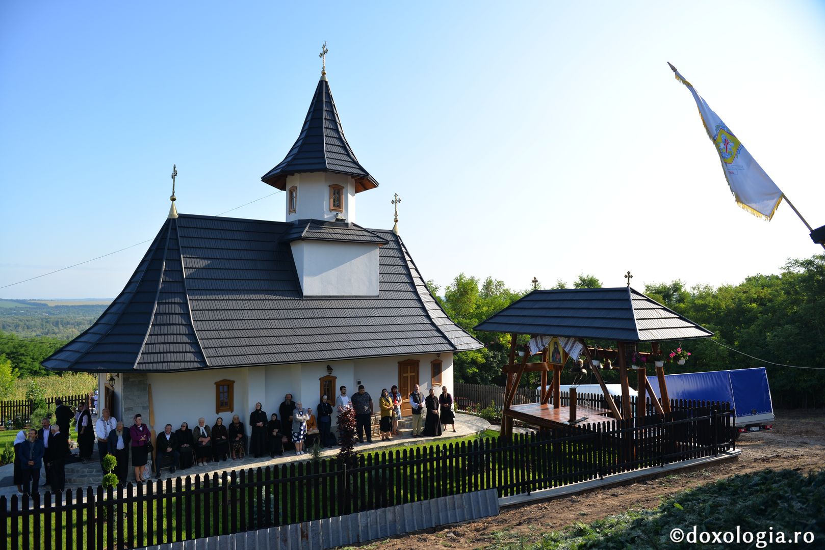 Mitropolitul Banatului a slujit la Schitul „Sfântul Ioan Iacob de la Neamț” din Crăiniceni - Horodiștea