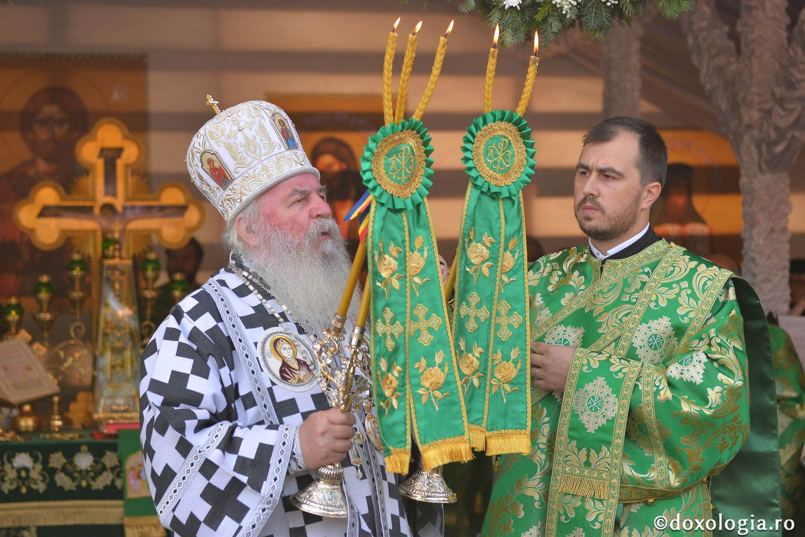 Mitropolitul Banatului a slujit la Schitul „Sfântul Ioan Iacob de la Neamț” din Crăiniceni - Horodiștea