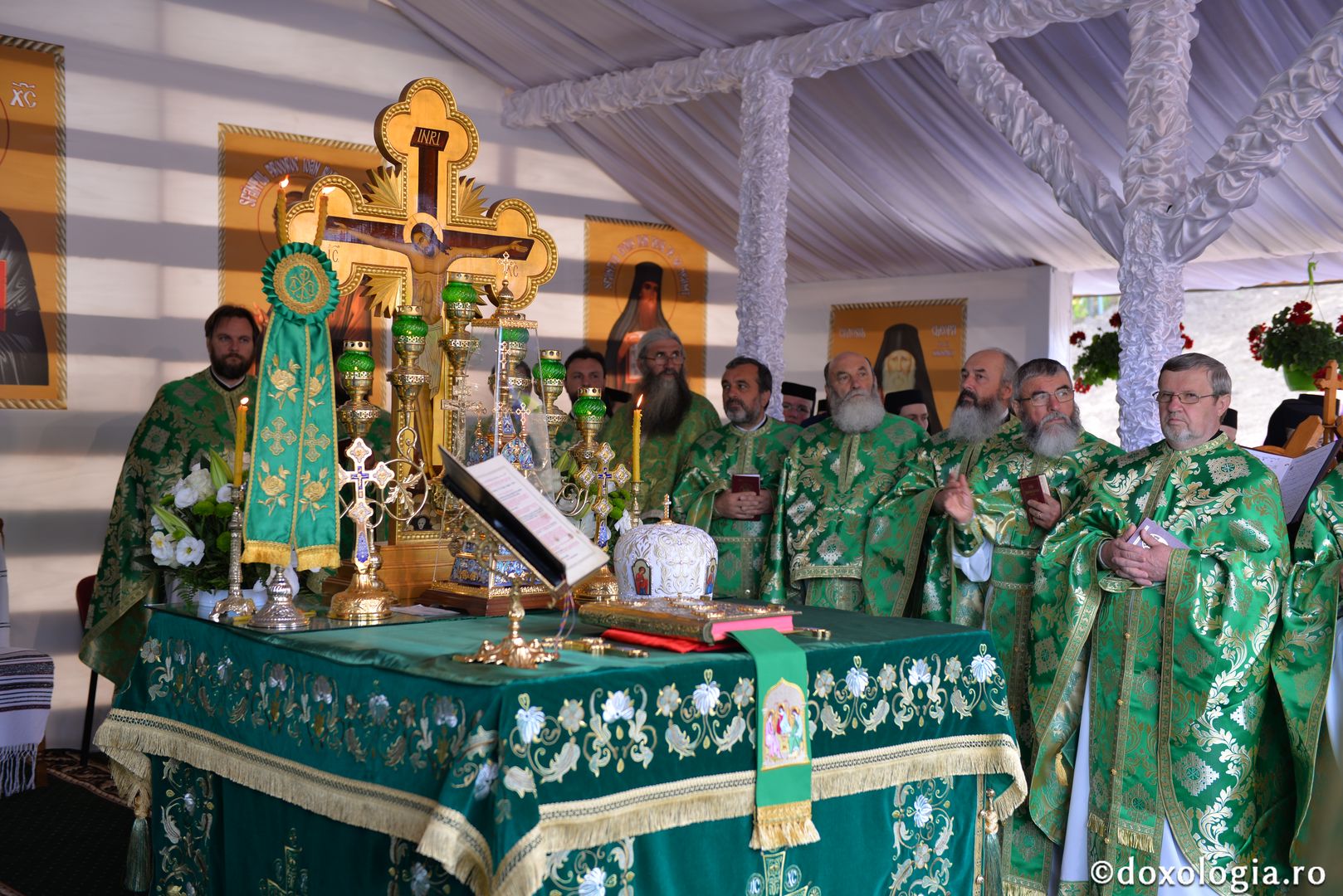 Mitropolitul Banatului a slujit la Schitul „Sfântul Ioan Iacob de la Neamț” din Crăiniceni - Horodiștea