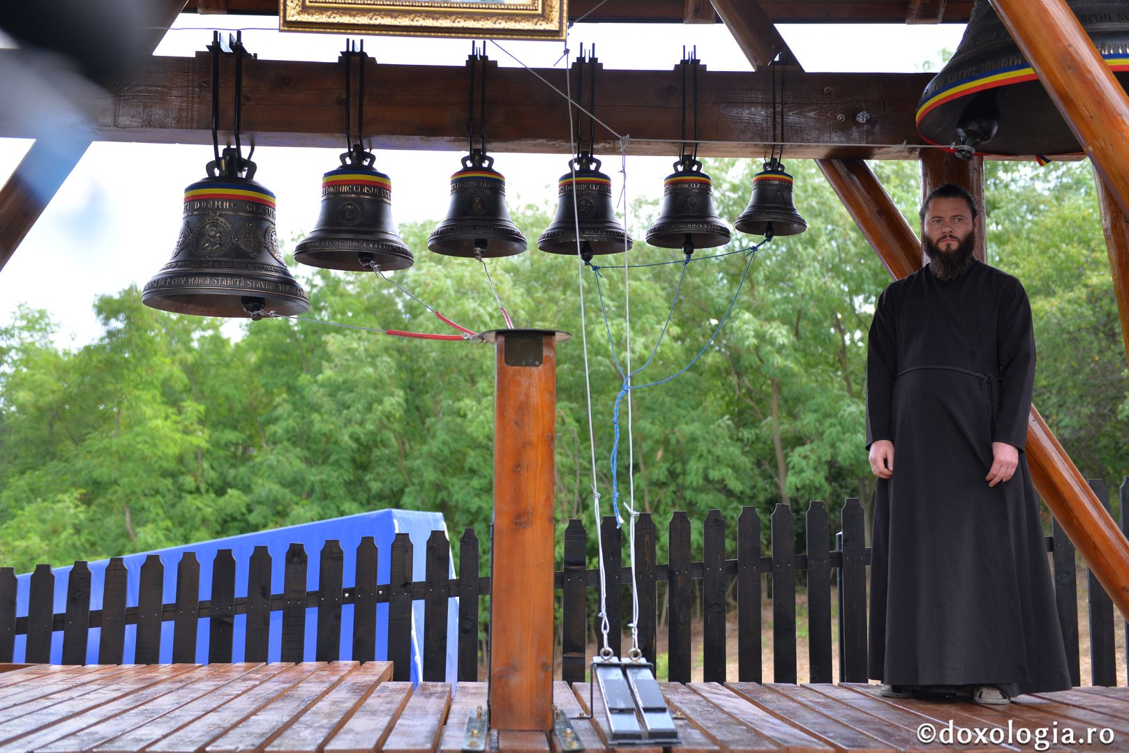 Mitropolitul Banatului a slujit la Schitul „Sfântul Ioan Iacob de la Neamț” din Crăiniceni - Horodiștea