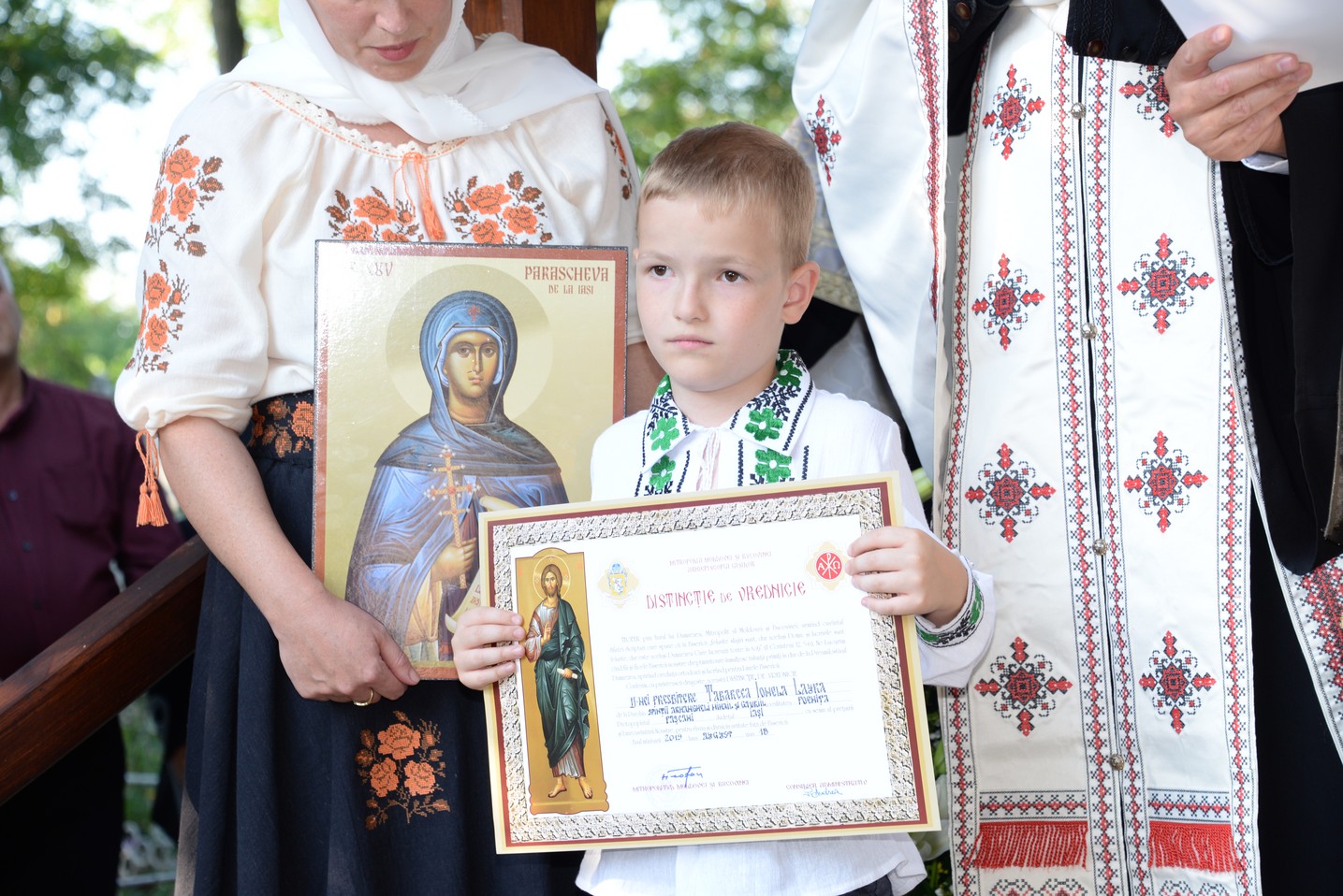 IPS Mitropolit Teofan a sfințit altarul de vară al Parohiei Poienița: a fost prima vizită a ierarhului în această localitate