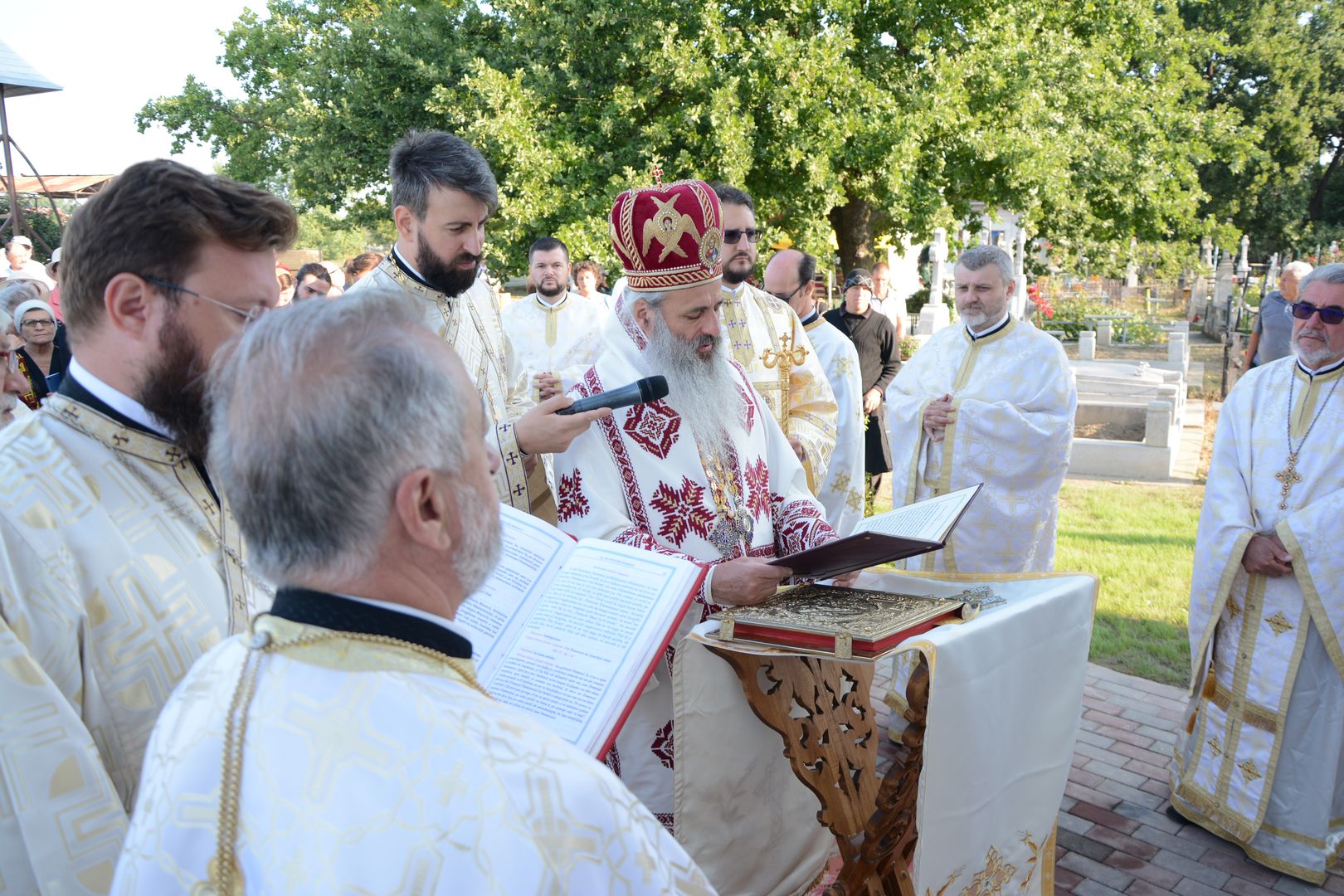 Biserica „Sfinții Arhangheli” din Sculeni a fost sfințită de IPS Mitropolit Teofan