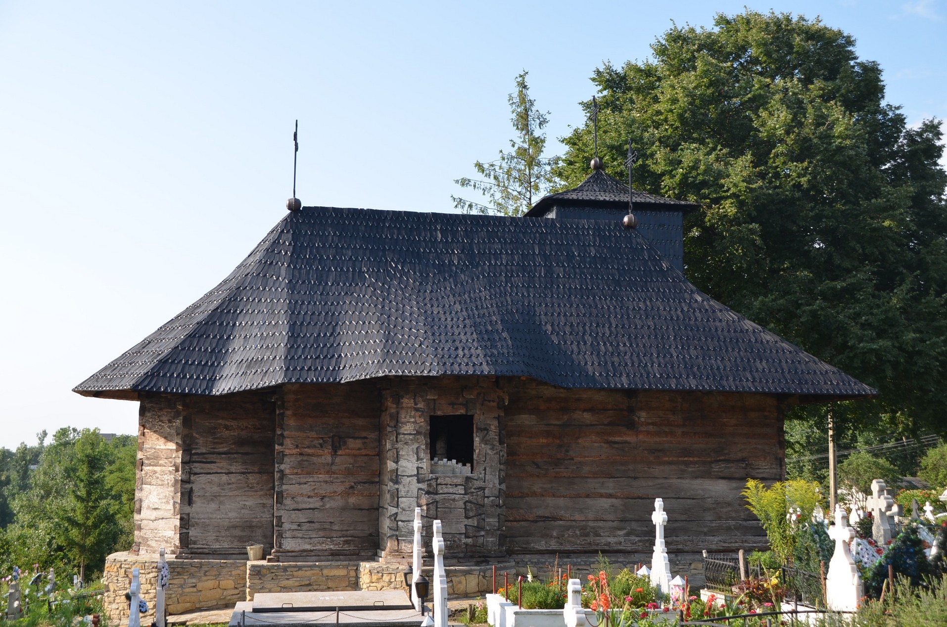 Slujbă arhierească în Parohia Forăști: „Evanghelia nu e ca o carte de istorie”