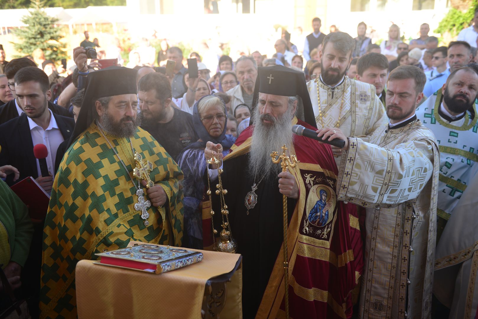 Biserica Schitului Pocrov - Neamț a fost resfinţită