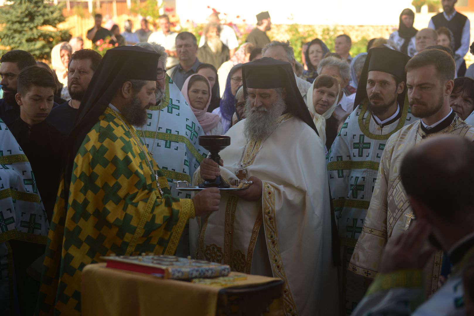 Biserica Schitului Pocrov - Neamț a fost resfinţită