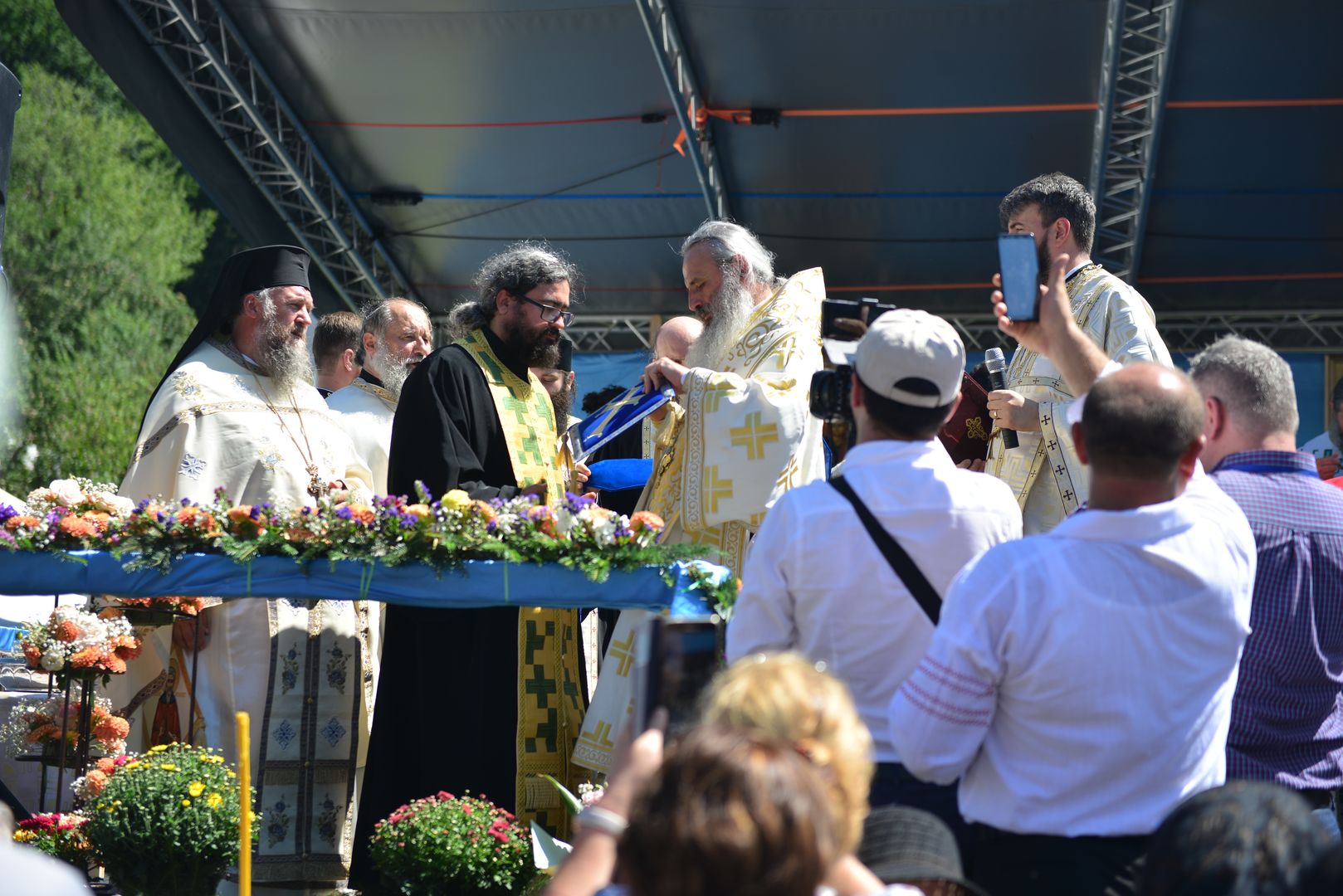Biserica Schitului Pocrov - Neamț a fost resfinţită