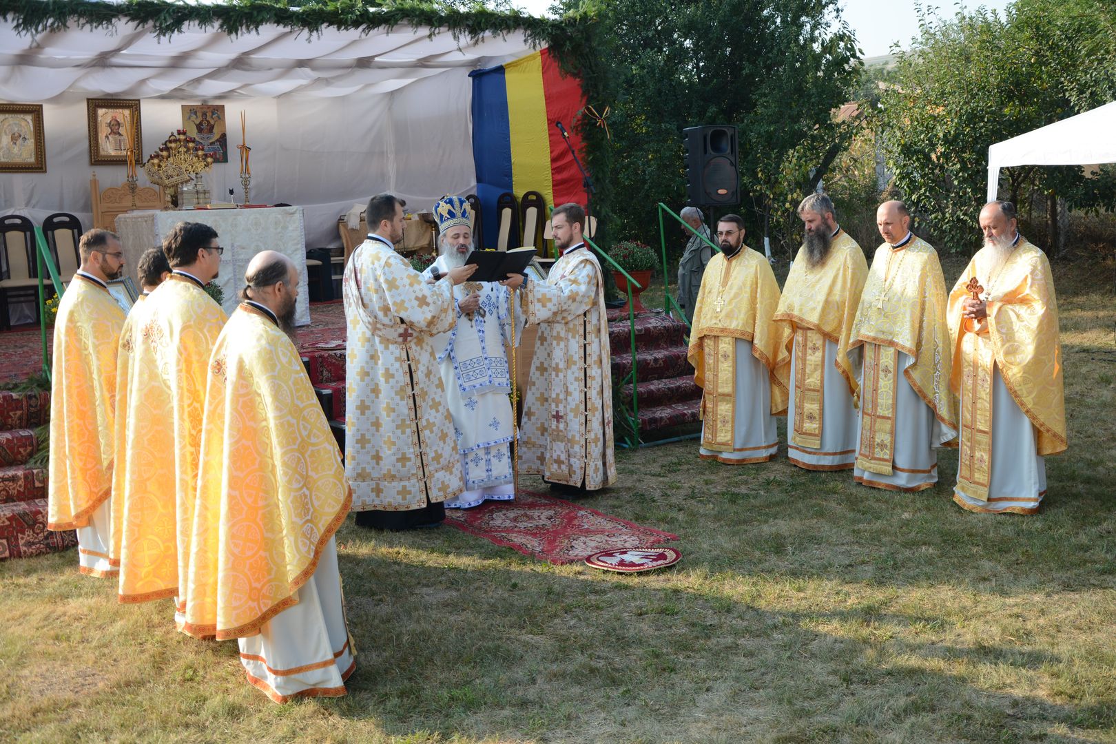 IPS Părinte Teofan în vizită pastorală la parohiile din județul Botoșani