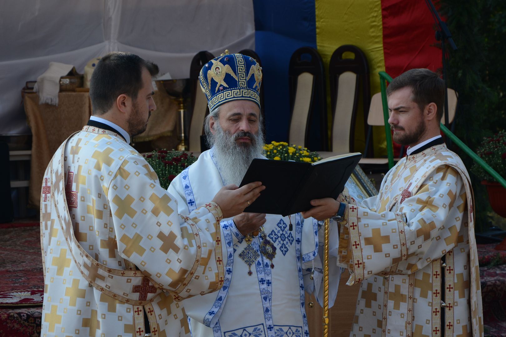 IPS Părinte Teofan în vizită pastorală la parohiile din județul Botoșani