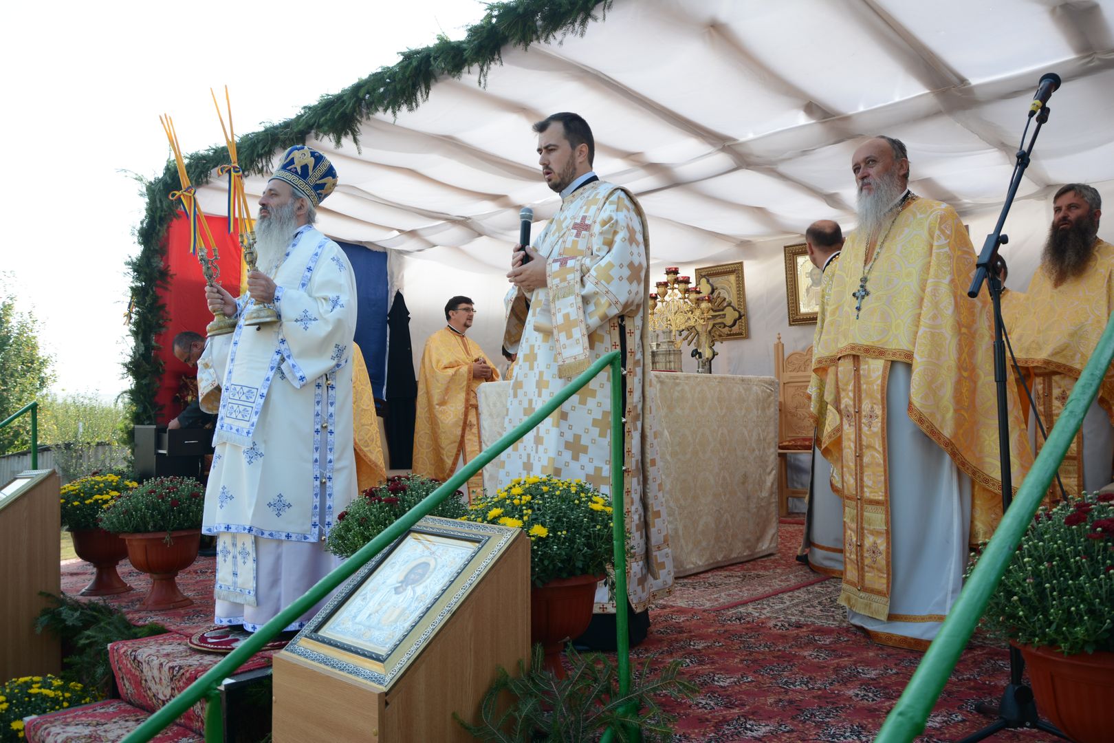 IPS Părinte Teofan în vizită pastorală la parohiile din județul Botoșani