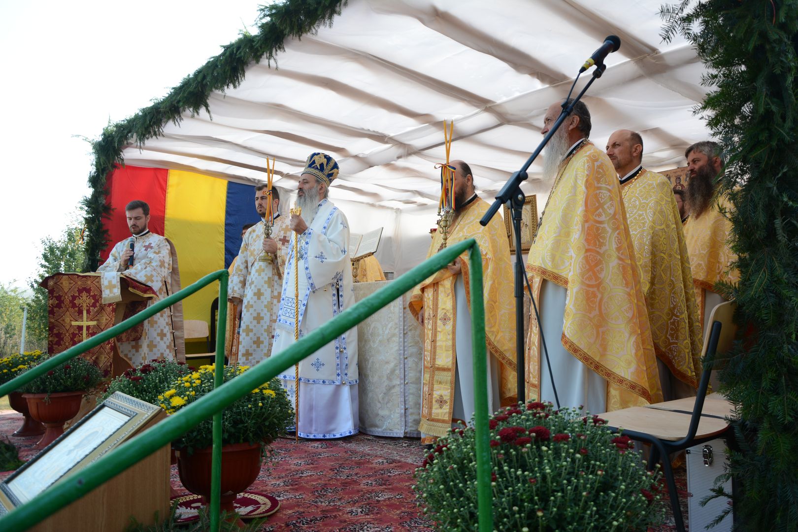 IPS Părinte Teofan în vizită pastorală la parohiile din județul Botoșani