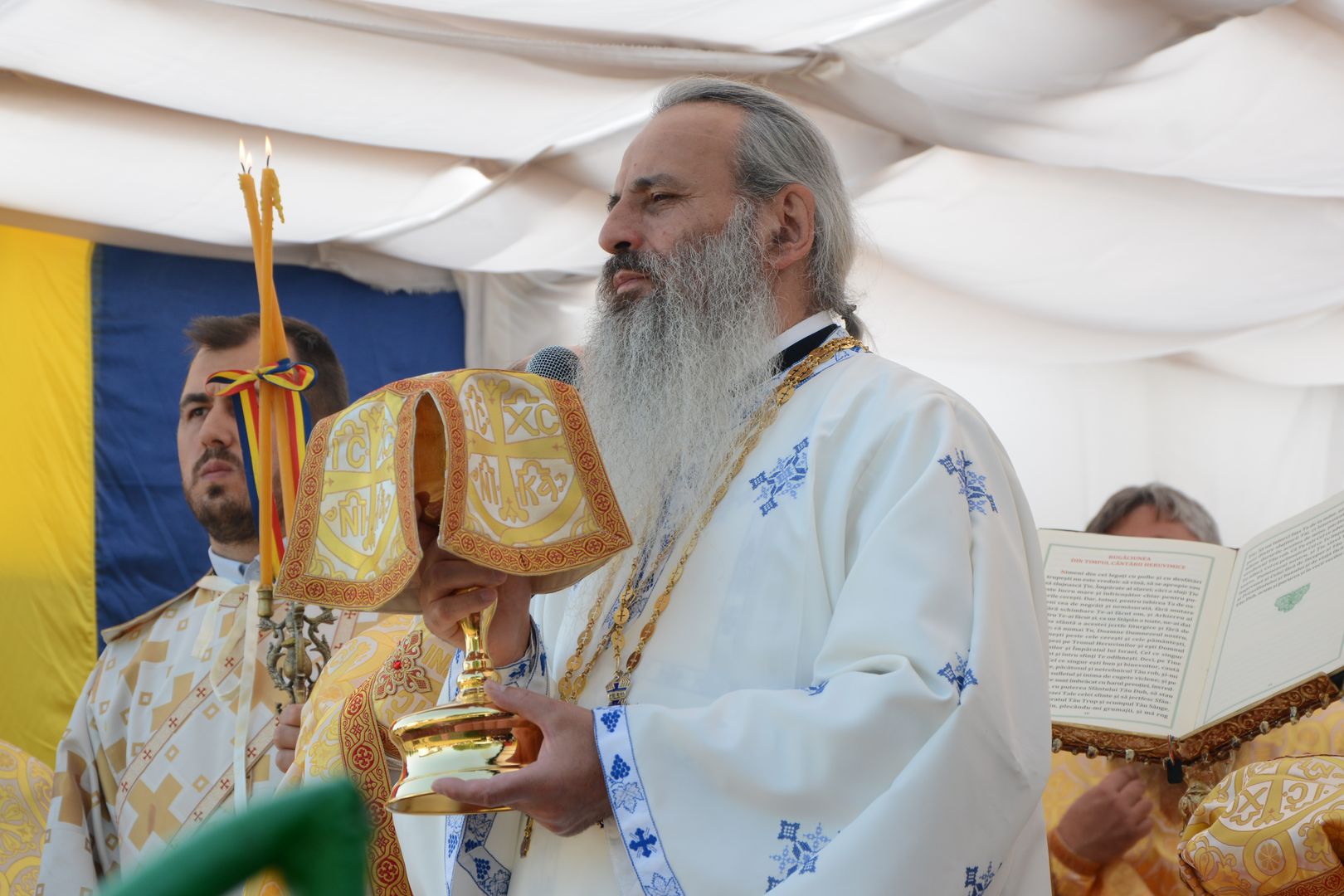 IPS Părinte Teofan în vizită pastorală la parohiile din județul Botoșani